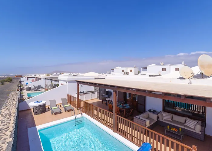 234 - Reinosa By Now Ltd Playa Blanca (Lanzarote)