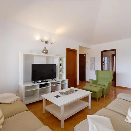 234 - Reinosa By Now Ltd Playa Blanca