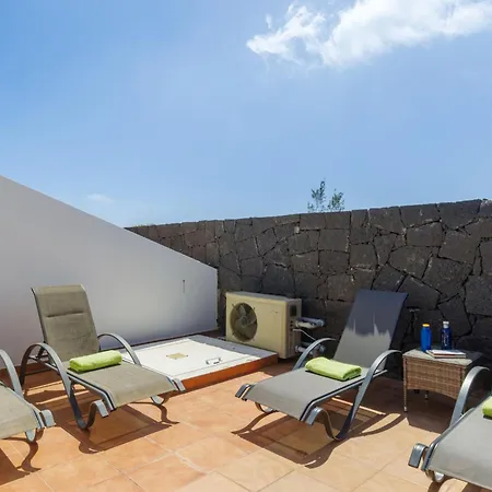 234 - Reinosa By Now Ltd Playa Blanca