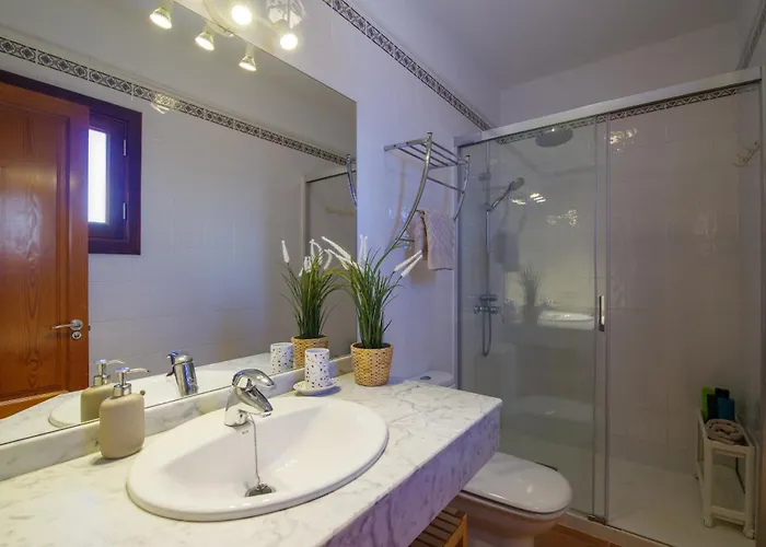 234 - Reinosa By Now Ltd Vila Playa Blanca (Lanzarote)